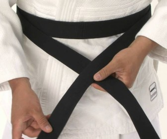 comment mettre kimono judo