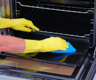 comment nettoyer son four