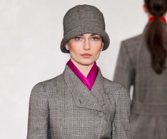 comment rester coiffer avec un bonnet